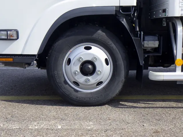 いすゞ エルフ 2RG-NPR88AN(2WD)の写真25