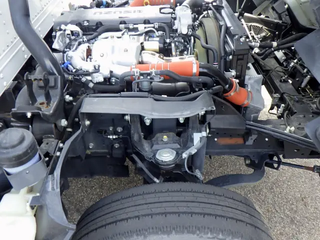 いすゞ エルフ 2RG-NPR88AN(2WD)の写真30
