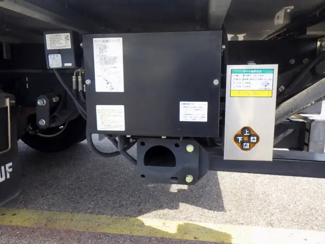 いすゞ エルフ 2RG-NPR88AN(2WD)の写真42