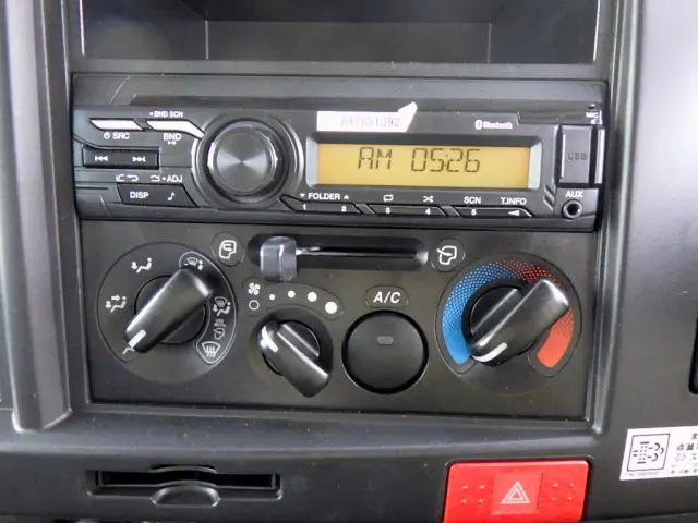 いすゞ エルフ 2RG-NPR88AN(2WD)の写真46