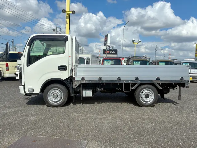 いすゞ エルフ 3DF-NHR87AF(2WD)の写真3
