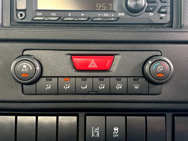 いすゞ エルフ 3DF-NHR87AF(2WD)の写真21