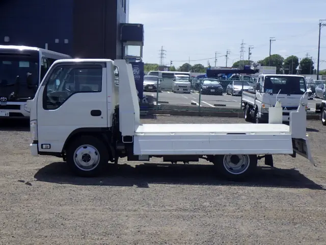 いすゞ エルフ 2PG-NKS88AD(4WD)の写真9