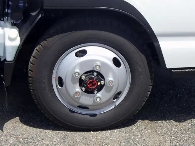 いすゞ エルフ 2PG-NKS88AD(4WD)の写真24