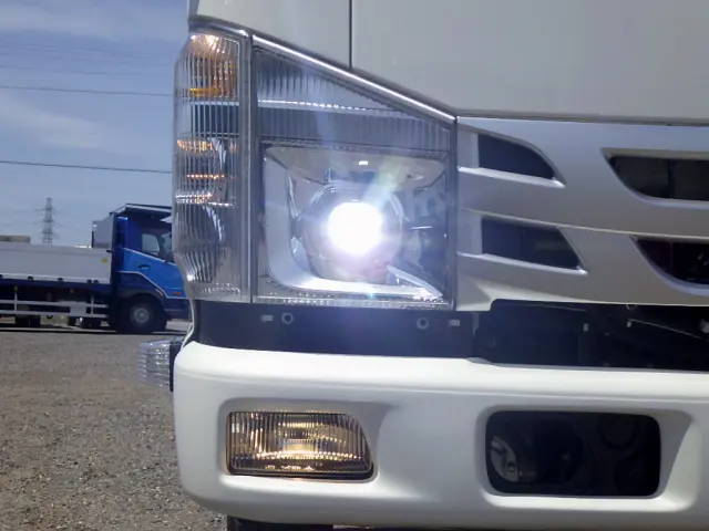 いすゞ エルフ 2PG-NKS88AD(4WD)の写真30