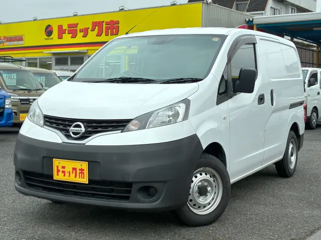 日産 その他(日産) DBF-VM20(2WD)の写真1