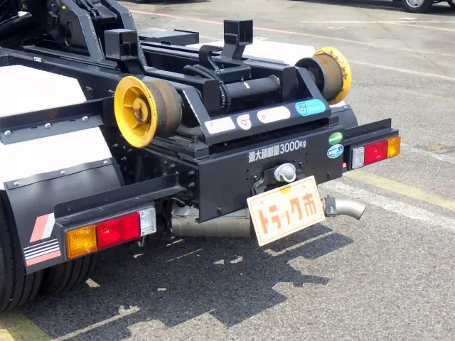 三菱 キャンター 2RG-FBAV0(2WD)の写真13