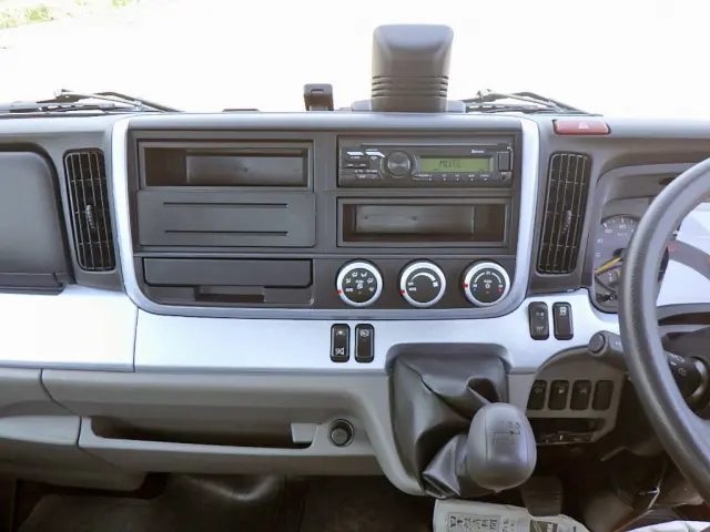 三菱 キャンター 2RG-FBAV0(2WD)の写真34