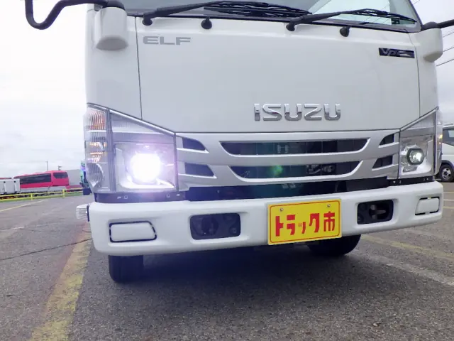 いすゞ エルフ 2RG-NJR88A(2WD)の写真3