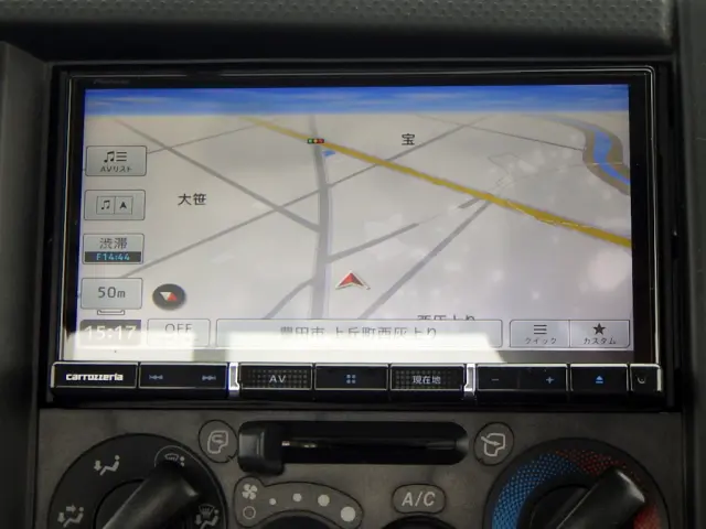 いすゞ エルフ 2RG-NJR88A(2WD)の写真16