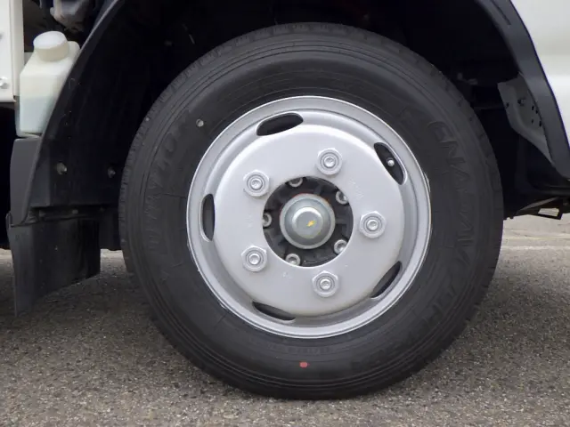 いすゞ エルフ 2RG-NJR88A(2WD)の写真32