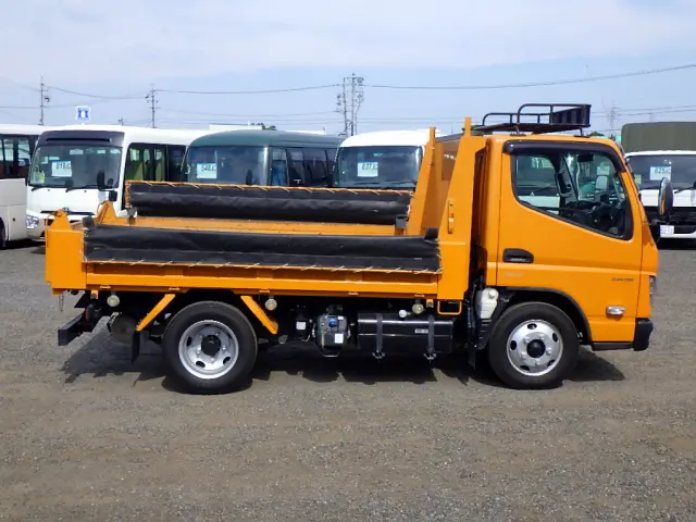 三菱 キャンター 2RG-FBA60(2WD)の写真5
