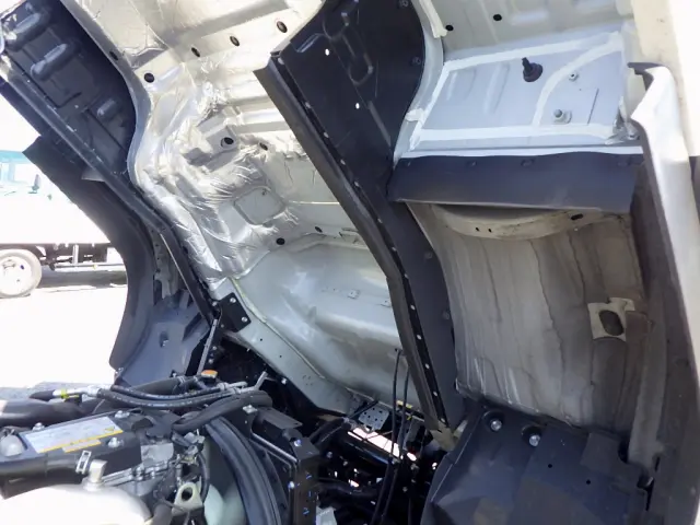 UD コンドル 2RG-BRR90S4(2WD)の写真29