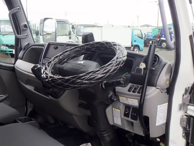 三菱 キャンター 2RG-FBA60(2WD)の写真11