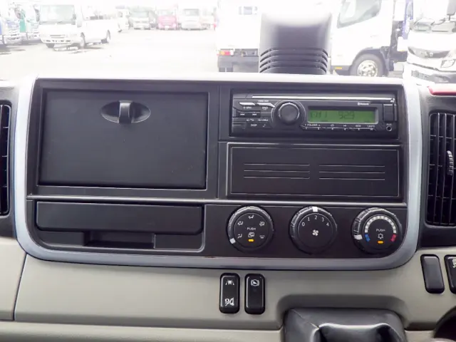 三菱 キャンター 2RG-FBA60(2WD)の写真14