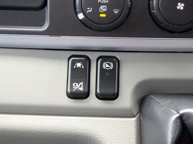 三菱 キャンター 2RG-FBA60(2WD)の写真15