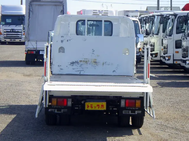 いすゞ エルフ 2RG-NJR88A(2WD)の写真10