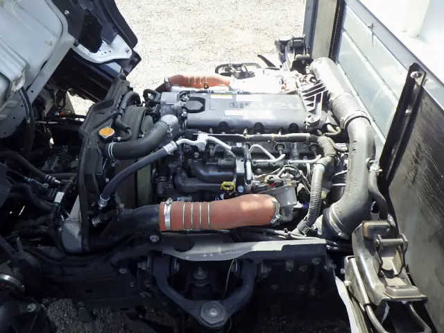 いすゞ エルフ 2RG-NJR88A(2WD)の写真28