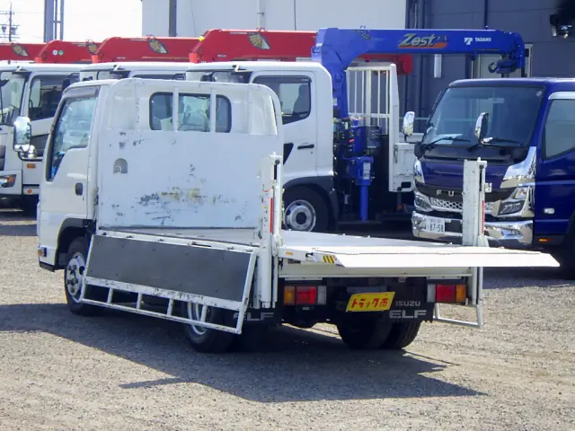 いすゞ エルフ 2RG-NJR88A(2WD)の写真33