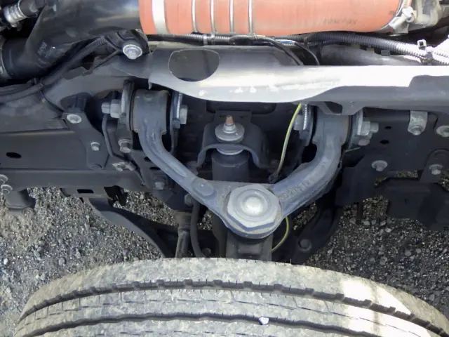 いすゞ エルフ 2RG-NJR88A(2WD)の写真43