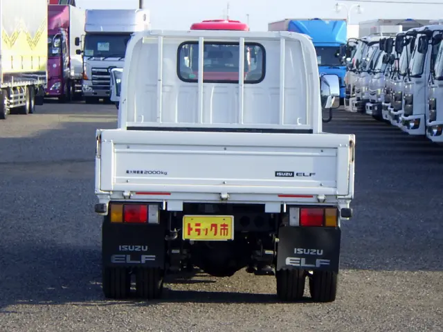 いすゞ エルフ 2RG-NJR88A(2WD)の写真6