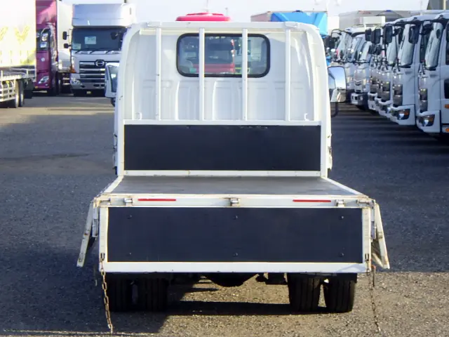 いすゞ エルフ 2RG-NJR88A(2WD)の写真8
