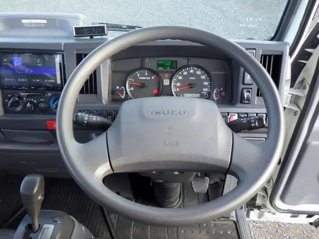 いすゞ エルフ 2RG-NJR88A(2WD)の写真12