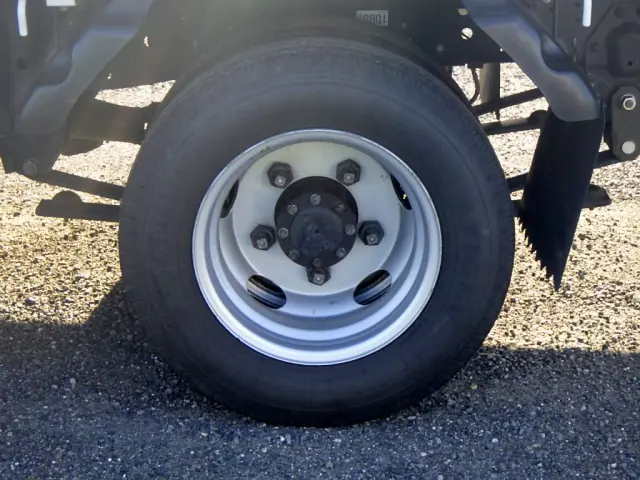 いすゞ エルフ 2RG-NJR88A(2WD)の写真21