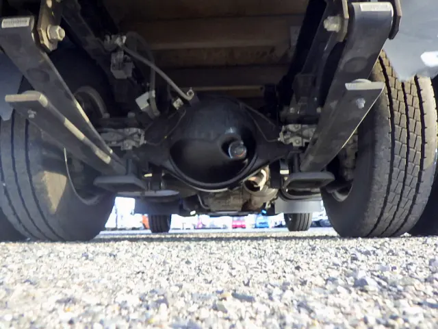 いすゞ エルフ 2RG-NJR88A(2WD)の写真25