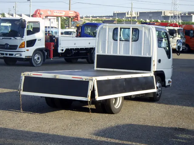 いすゞ エルフ 2RG-NJR88A(2WD)の写真31