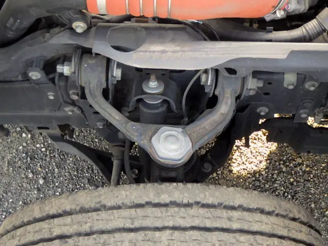 いすゞ エルフ 2RG-NJR88A(2WD)の写真38