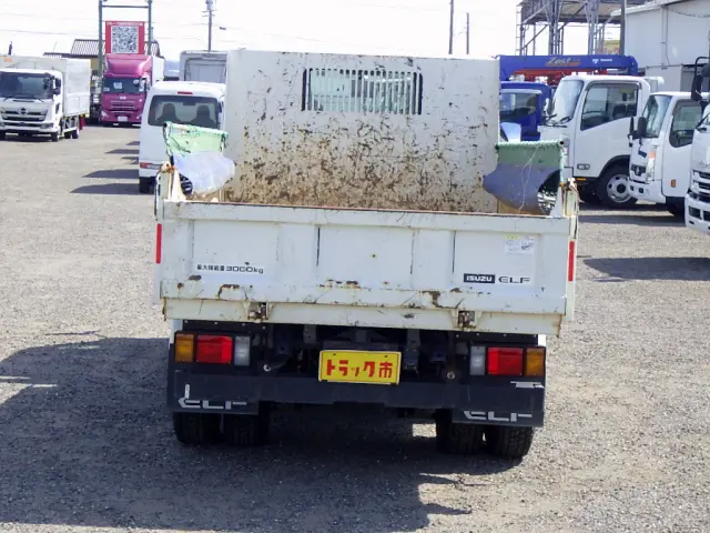 いすゞ エルフ 2RG-NKR88AT(2WD)の写真6
