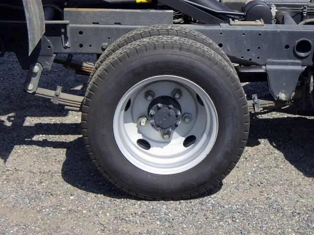 いすゞ エルフ 2RG-NKR88AT(2WD)の写真18