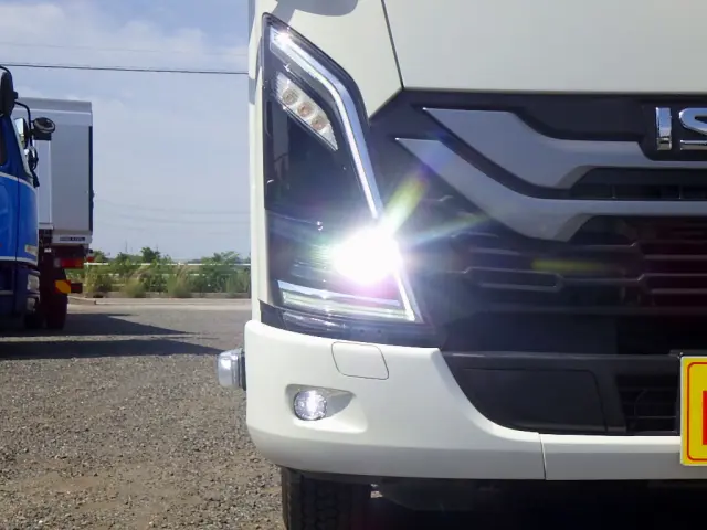 いすゞ エルフ 2RG-NKR88AT(2WD)の写真25