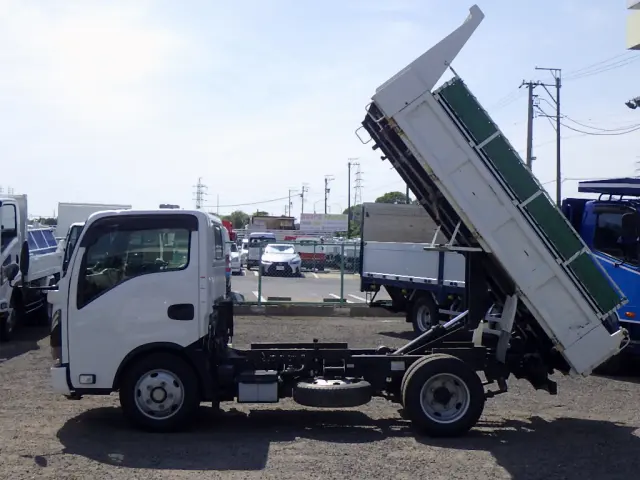 いすゞ エルフ 2RG-NKR88AT(2WD)の写真28