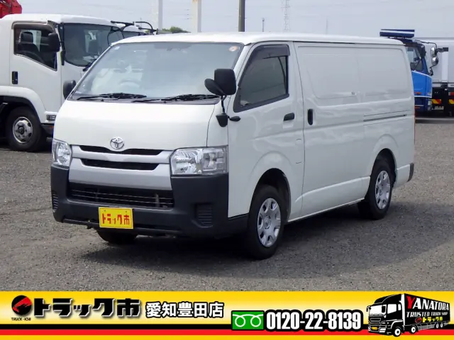 トヨタ ハイエースバン QDF-GDH201V(2WD)の写真1