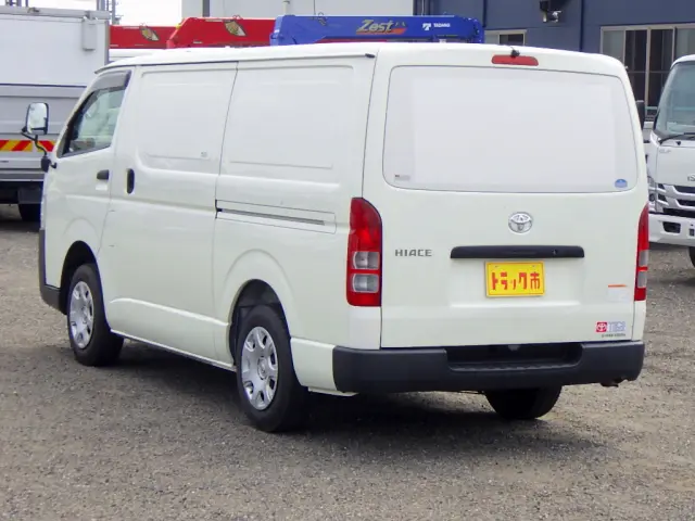 トヨタ ハイエースバン QDF-GDH201V(2WD)の写真31