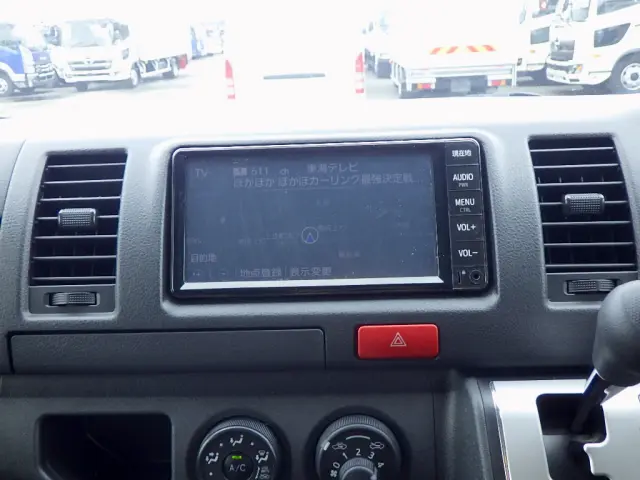 トヨタ ハイエースレジアス CBF-TRH200V(2WD)の写真16