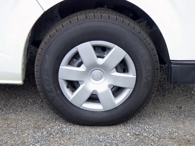 トヨタ ハイエースレジアス CBF-TRH200V(2WD)の写真22
