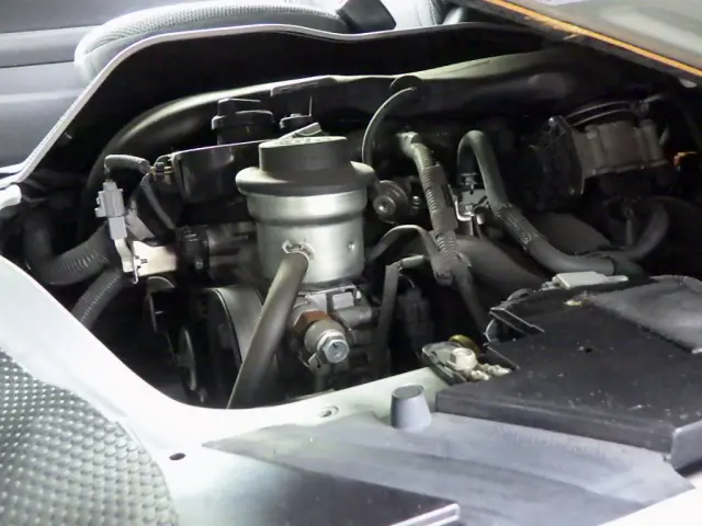 トヨタ ハイエースレジアス CBF-TRH200V(2WD)の写真27