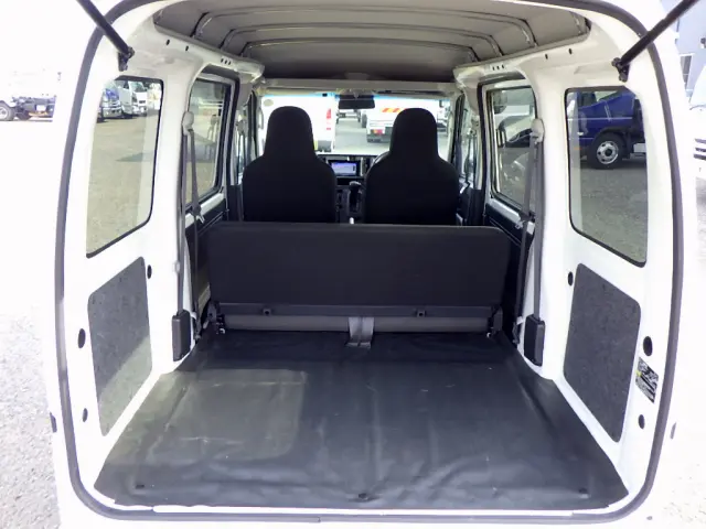 ダイハツ ハイゼットバン 3BD-S331V(4WD)の写真7
