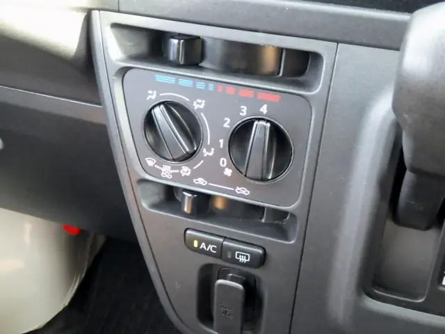 ダイハツ ハイゼットバン 3BD-S331V(4WD)の写真21