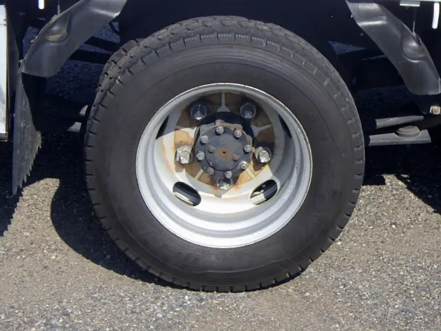 いすゞ エルフ 2RG-NJR88A(2WD)の写真22