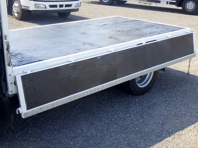 いすゞ エルフ 2RG-NJR88A(2WD)の写真33