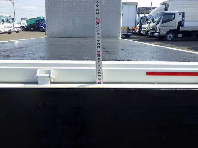 いすゞ エルフ 2RG-NJR88A(2WD)の写真36