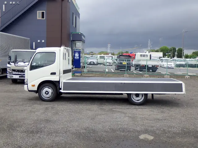 トヨタ ダイナ 2RG-XZU655(2WD)の写真10