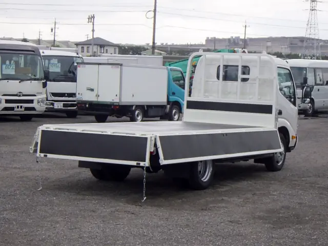 トヨタ ダイナ 2RG-XZU655(2WD)の写真13