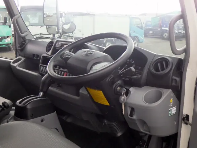 トヨタ ダイナ 2RG-XZU655(2WD)の写真17