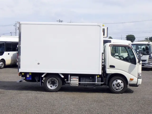 日野 デュトロ 2RG-XZC605M(2WD)の写真5