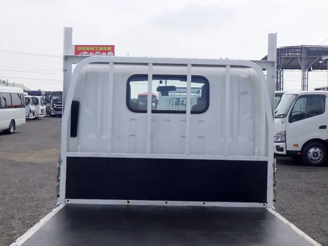 いすゞ エルフ 2RG-NMR88R(2WD)の写真10